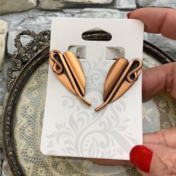 Vintage Signed Renoir Copper 3D Dimensional Leaf Palette Designer Clip Earrings - Picture 2 of 4